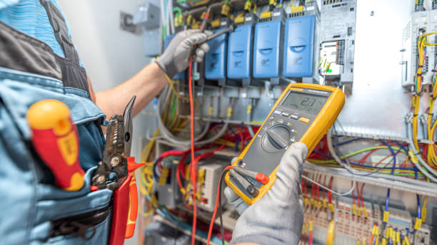 Best Electrical Contractors for Businesses  in Lake Bluff, IL